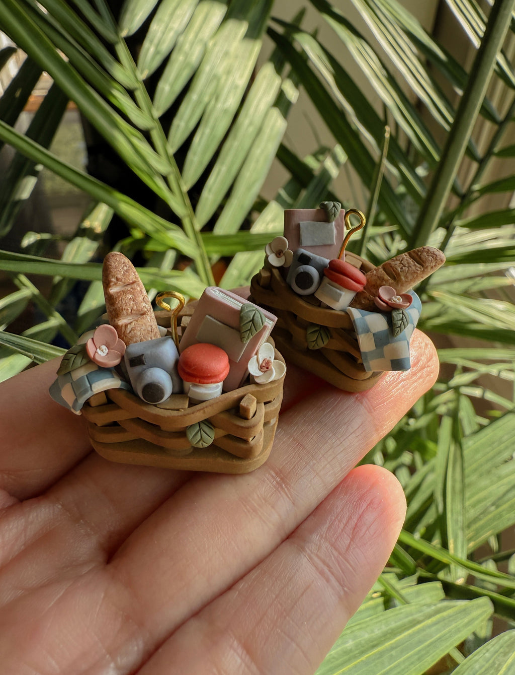 ❤️Picnic Basket Earrings