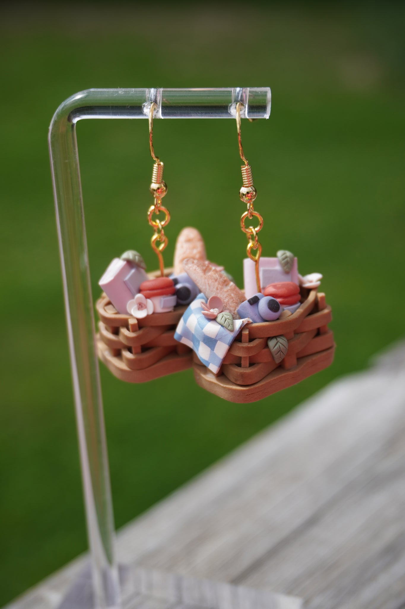 ❤️Picnic Basket Earrings