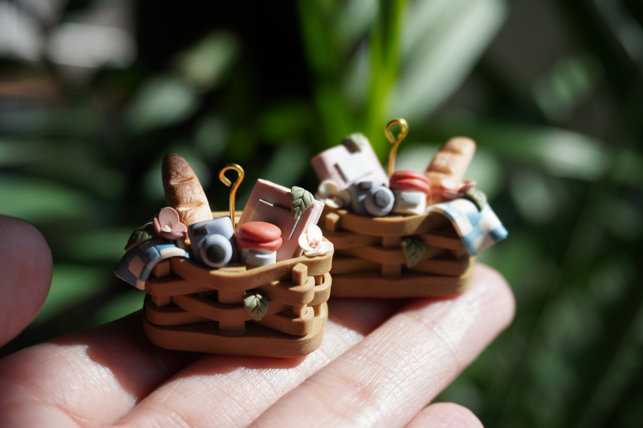 ❤️Picnic Basket Earrings